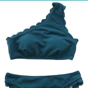 Brand new never worn Cupshe  bikini.